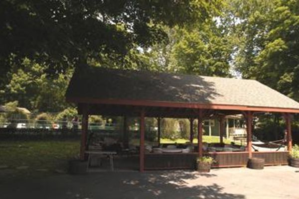VALLEY BROOK INN AND COTTAGES (Florida)